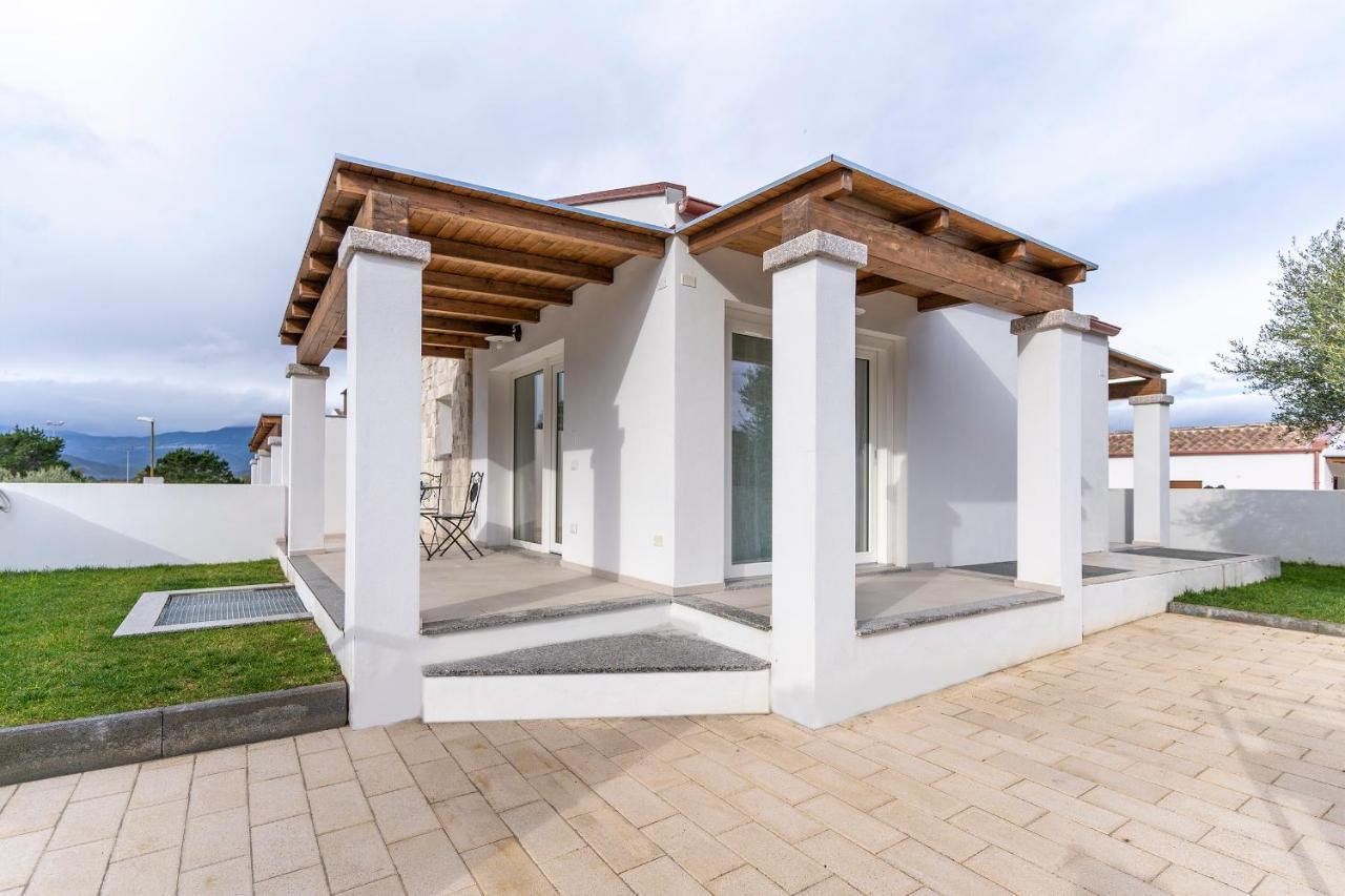 Villa Elena - Affitti Brevi Italia Арбатакс Экстерьер фото
